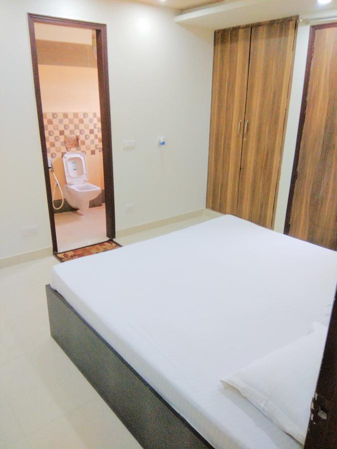 พฤช วิลลา แฟมิลี สวีท Hotel วรินดาวัน ภายนอก รูปภาพ